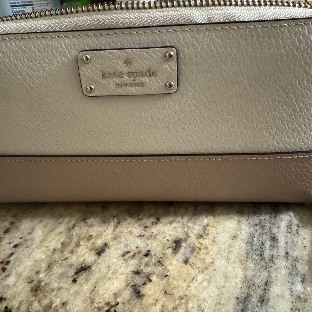 Kate Spade Cream and Tan wallet